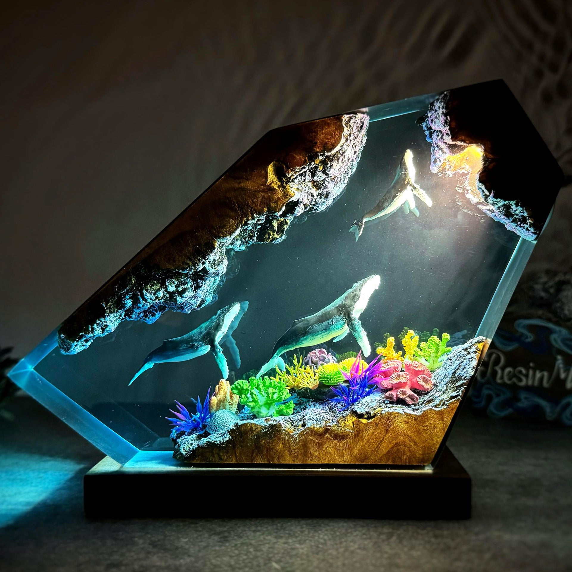 Lámpara Ballena de Resina Kuro - imagen 5